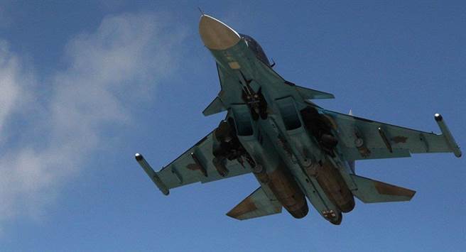 俄羅斯蘇-34長程戰鬥轟炸機。（圖／衛星通訊社）