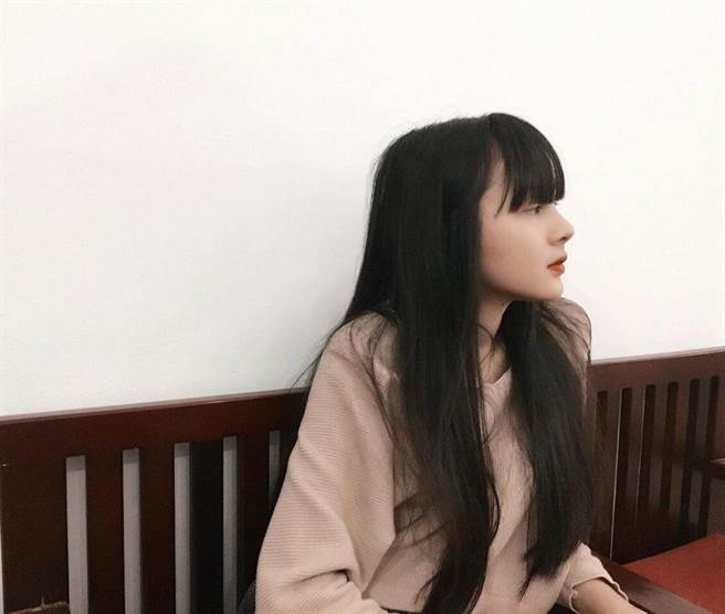 陶燕妮化妆时较成熟，而素顏的样子很清纯(图翻摄自/kenh14.vn)