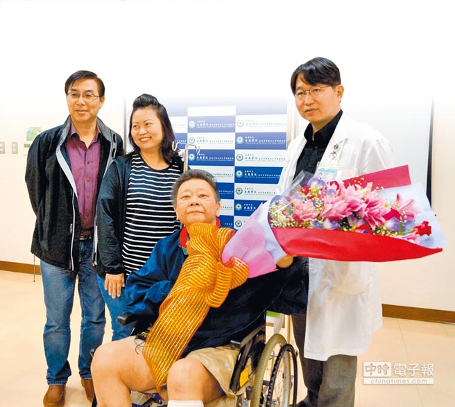 潰爛見骨糖尿病友成功保肢。　圖片提供台南市立安南醫院