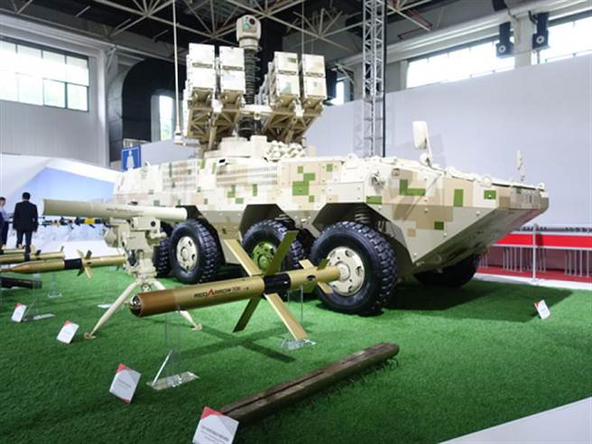 红箭10反坦克导弹与车载设备在珠海防务展上的檔案照。（图／网路）