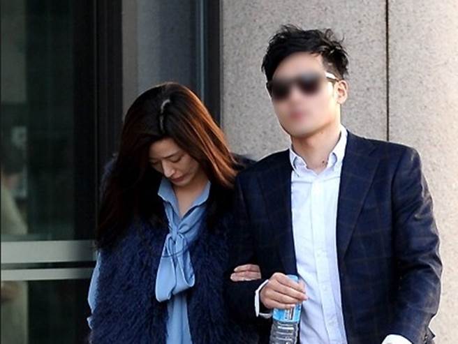 全智賢與高富帥老公崔俊赫。(取自韓網)