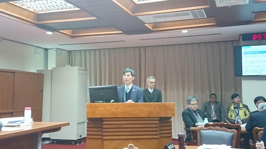 科技部長陳良基今(7)日赴立法院教文會進行營業呈文。（李侑珊攝）