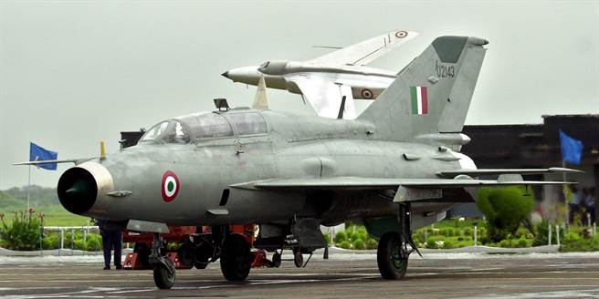 印度空军飞行安全纪记录不佳，尤其是国内生产的8百多架米格-21更是折损近半。（图／美联社）