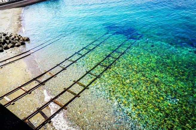 網路上瘋傳《神隱少女》海上鐵路原型。（圖／翻攝自IG）