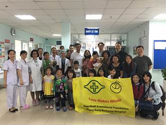 台醫療團遠赴越南 為60名唇顎裂兒童帶來笑靨