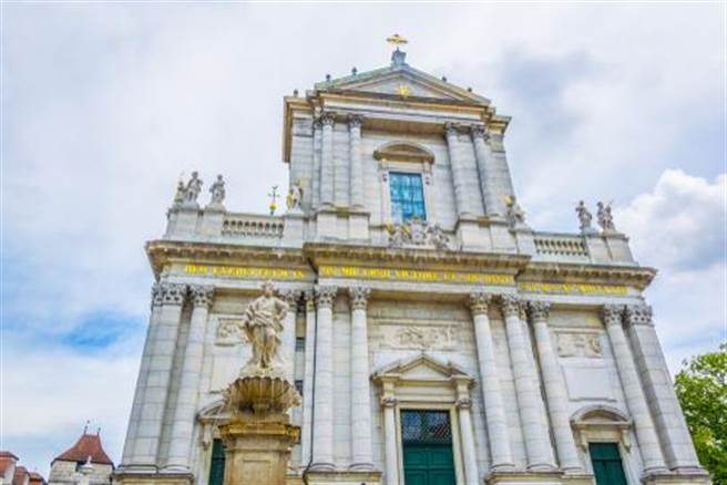 知名的圣乌尔斯大教堂(图片取自/达志影像)