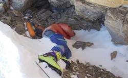 聖母峰這屍體一躺20年 為何無人掩埋？