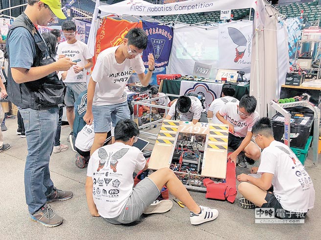 台北市成功高中代表隊在世界機器人大賽區域賽表現傑出。（圖／中科管理局提供）