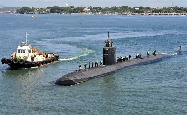 美國洛杉磯級核動力攻擊潛艦在未來幾年內，很可能就會陸續退役，圖為格林維爾號（USS Greeneville，SSN-772）。（美國海軍）