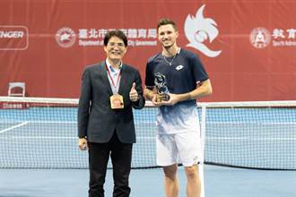 華國三太子網賽 奧國型男初來寶島就奪冠