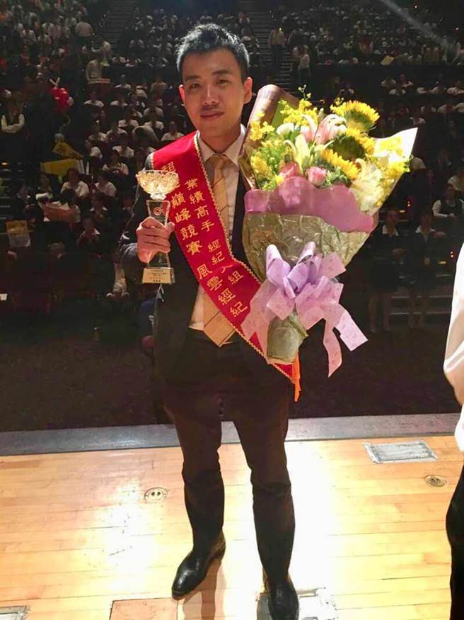 从踏入永庆房屋就业绩长红，仅3年时间，就夺下2018年商圈件数成交王第2名，最高纪录一个月内成交7笔买卖。（图/永庆房屋提供）