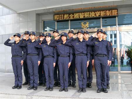 新制服今登場！中市警向服勤30年舊警服說「謝謝」 - 生活- 中時