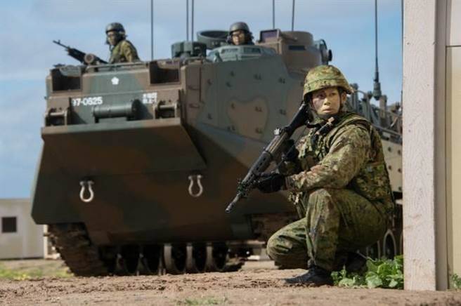 归属日本陆上自卫队的水陆机动团是日本的两栖部队，专攻夺岛任务的两栖作战。（图／日本陆上自卫队）