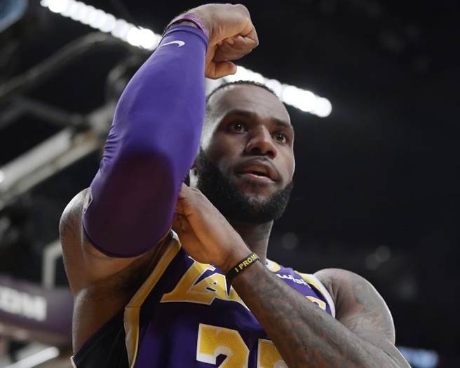 詹姆斯领军湖人逆转取胜 关键三分锁定胜局 NBA比分实时更新