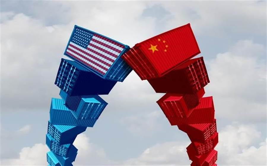 中美新一輪貿易談判本周將在北京啟動，隨著執法機制大致完成，現在有消息傳出，美國政府正考慮分階段解除對陸進口商品關稅。(圖/達志影像)