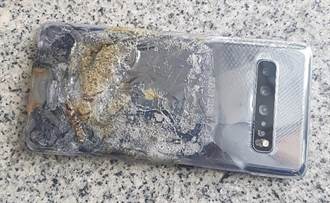 摺疊手機問題未解 三星S10 5G版爆出自燃事件