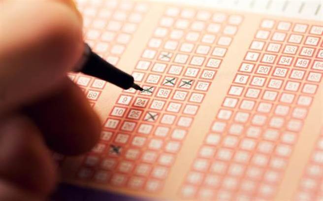 水电工爽中7.6亿不辞职 霸气买下前公司当老板(示意图/达志影像)