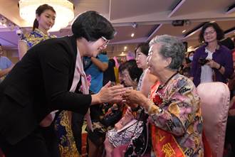 母愛無私 王惠美表揚彰化38位模範母親
