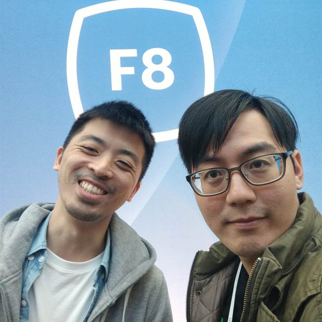 CHATISFY 执行长刘文翰与技术长(CTO)林裕渊在 F8 2019 大会合影。（图／CHATISFY提供）