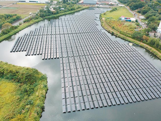 桃園市目前有8口埤塘設置光電，但其中有4口埤塘，雁鴨科鳥類都已經不見。（桃園市野鳥學會陳信維提供）