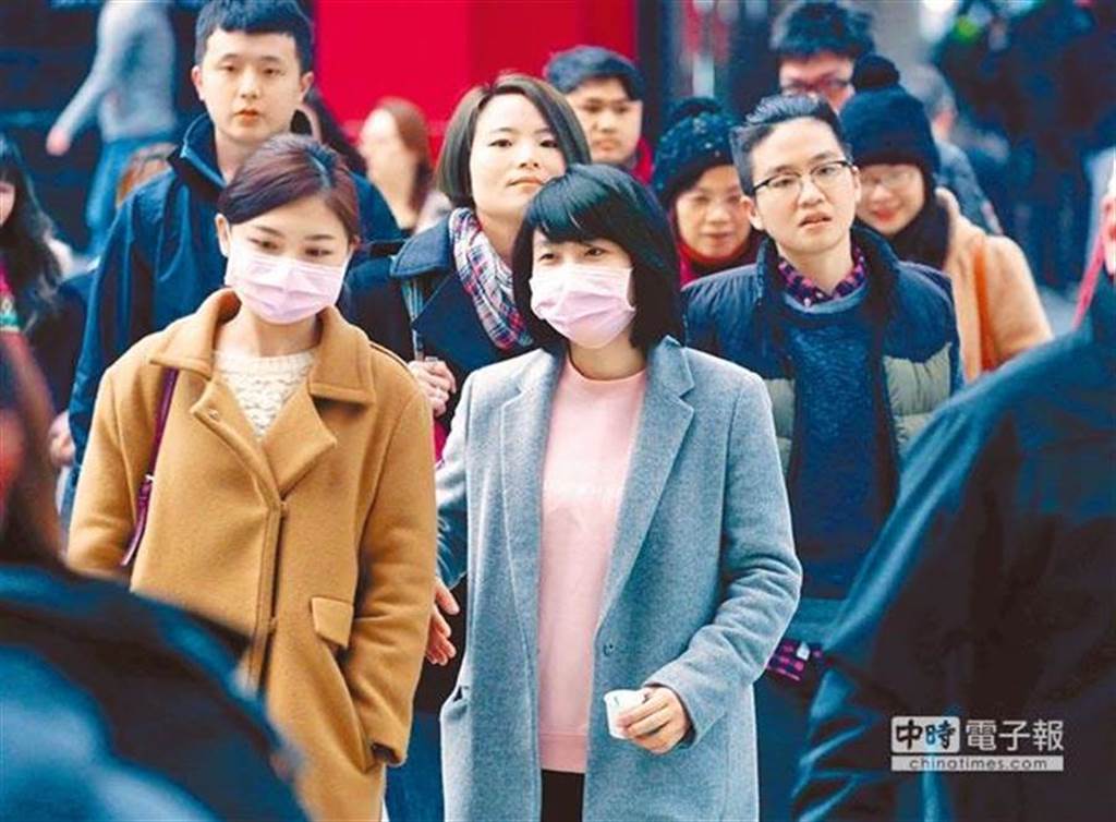 為何台灣人愛戴口罩？他點出2003年的SARS是關鍵原因。(資料照)