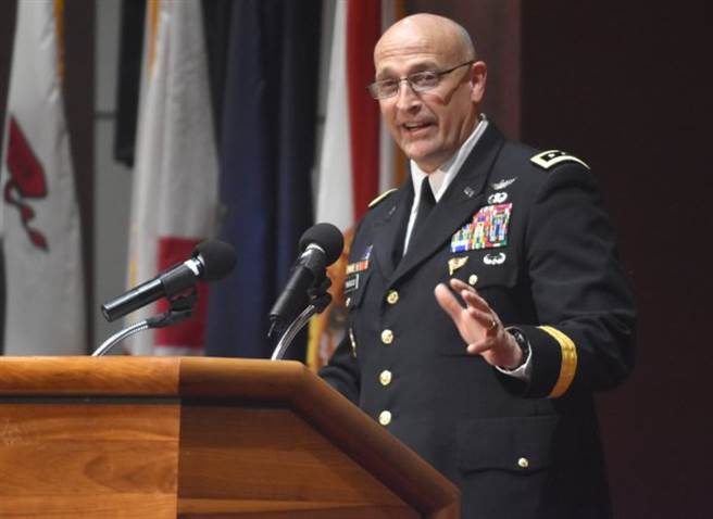 美国陆军高速武器与关键技术办公室主任瑟古德。（图／美国陆军）