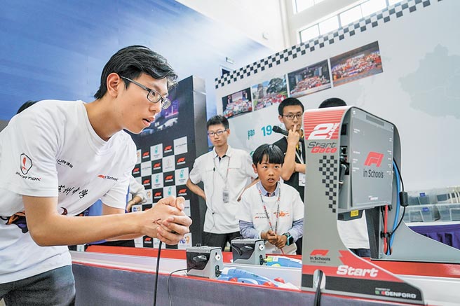 2019年5月11日，2019「F1在學校」挑戰賽中國區選拔賽蘇州開賽。（新華社）