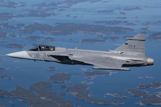 瑞典紳寶大力推銷JAS-39E戰機，卻自行退出瑞士新戰機標案。(圖/SAAB)