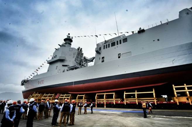 义大利最新型巡逻护卫舰採用任务模组化设计，可以依需求调整其功能。（图／今日海军）