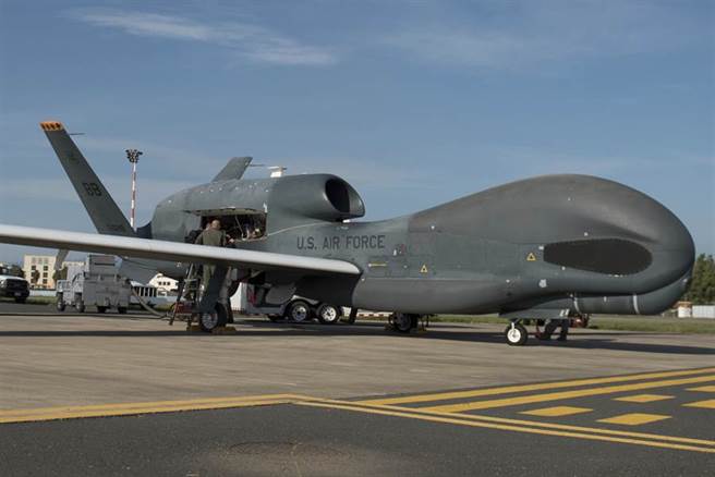 美軍MQ-4全球鷹無人偵察機遭伊朗擊落。（圖/美聯社）