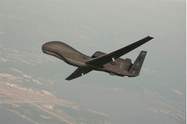 美国RQ-4「全球鹰」（Global Hawk）无人侦察机的资料照。（路透）