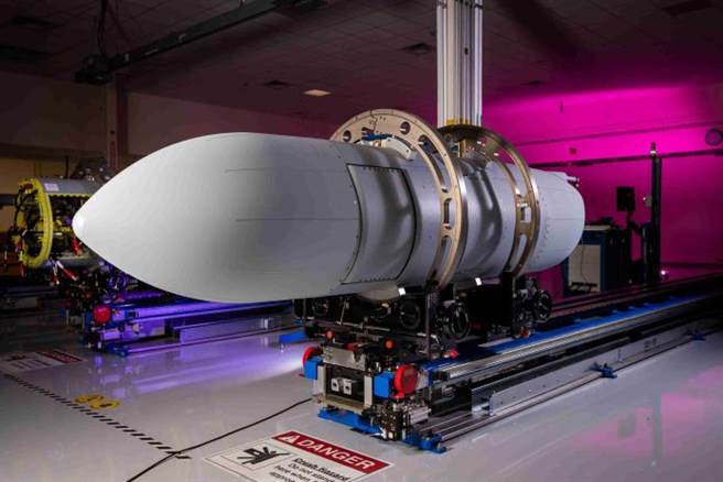 雷神公司研发的新一代电子干扰吊舱，今年底就能进行地面与空中测试。（图／雷神公司）