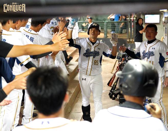 朱育賢敲出本季第27轟。（桃猿提供／鄧心瑜傳真）