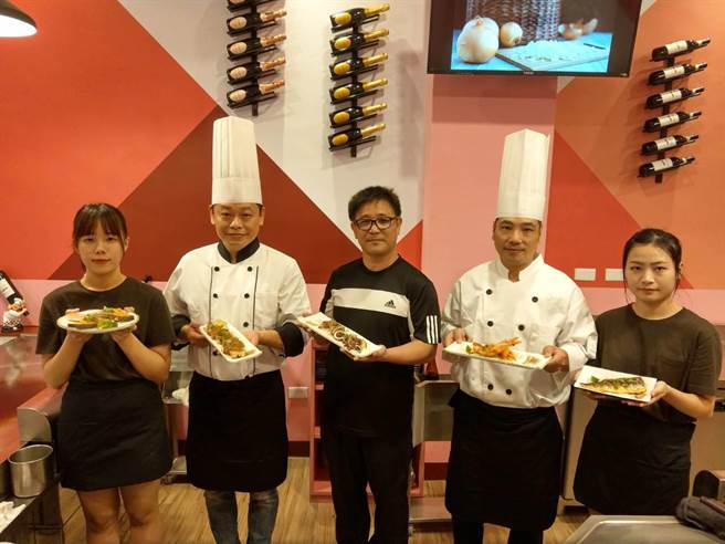 芙林鐵板燒 粉色系溫馨登場打破傳統鐵板燒舊窠臼 旅遊 中時