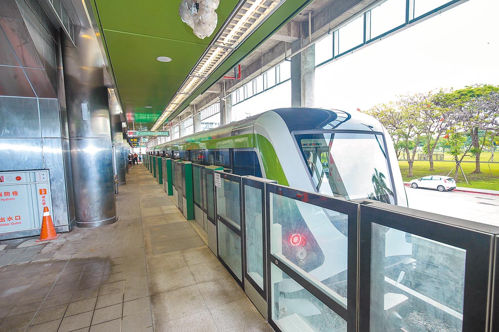 台中捷運綠線3日開始機電系統試營運驗證，模擬實際營運班表。（盧金足攝）