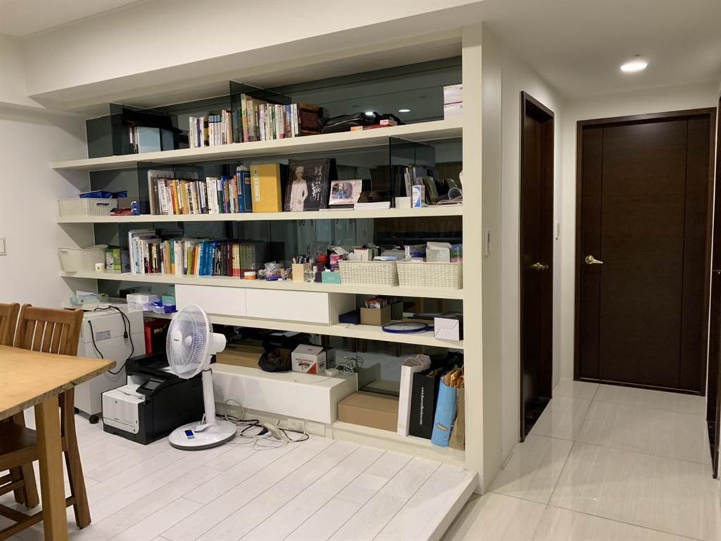 高雄市長韓國瑜在左營租屋，室內3房2廳2衛，並無太複雜的裝潢，和一般小康家庭沒什麼兩樣。（韓國瑜提供）