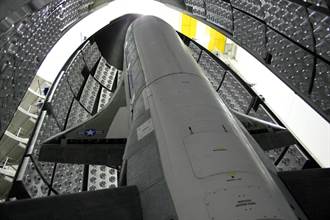 美太空飛機X37B首次被拍到軌道飛行照