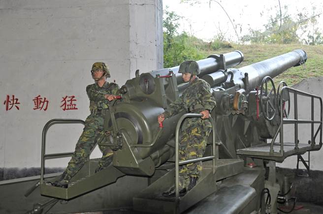 國軍最具威力的火炮，在1960年「617炮戰」中大展神威的240榴炮。（李金生攝）