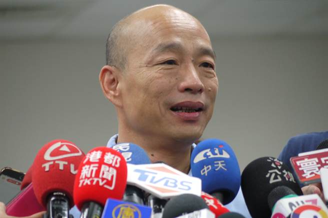 对发生在香港的白衣人暴力事件，高雄市长韩国瑜明确表示谴责暴力行为，希望香港能尽快恢復安定繁荣，也希望港府要倾听人民心声。（图／中时 刘宥廷摄)