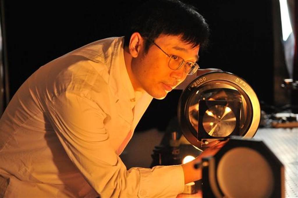 四川成都中科院光電技術研究所的羅先剛教授。（圖／搜狐軍事）