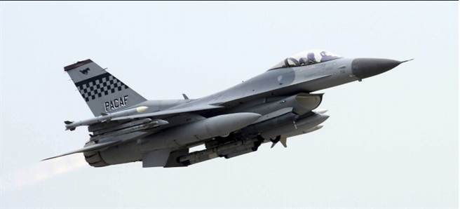 韩国KF-16战机的资料照。（美联社）