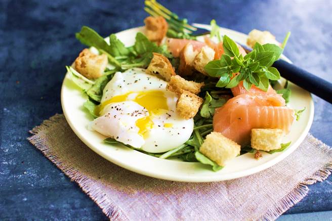 饕客注意 煙燻鮭魚易染菌老人吃完猝死 國際 中時新聞網