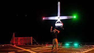 美海軍測試「V蝙蝠」垂直起飛無人機