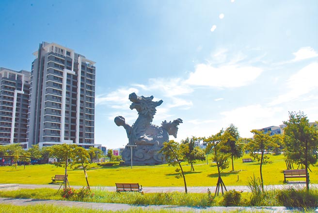 員林市地標龍燈公園，將變身為南彰化第二座滯洪池公園。（謝瓊雲攝）