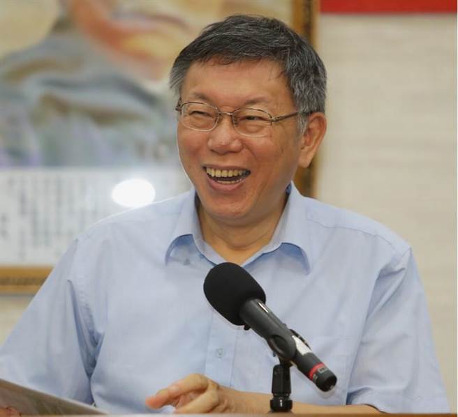 台北市長柯文哲1日召開記者會宣布籌組新政黨「台灣民眾黨」。（季志翔攝）