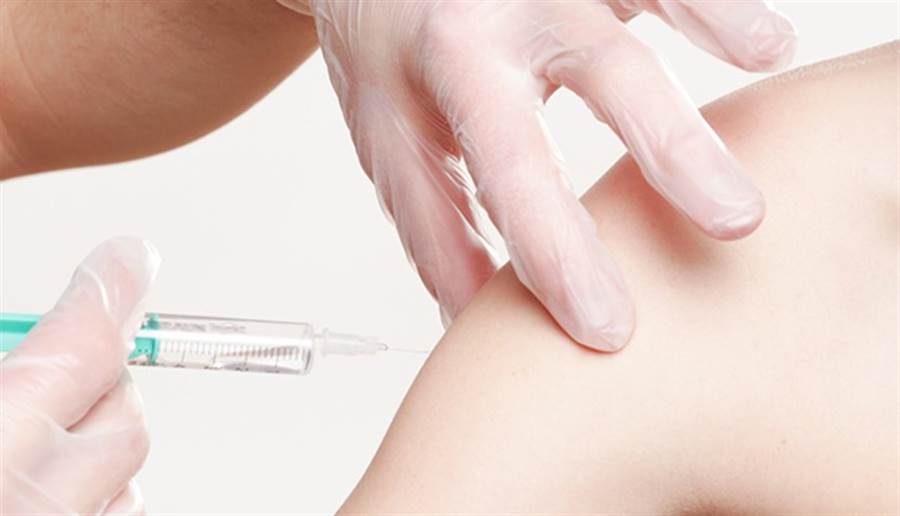 施打A型肝炎疫苗可以有效預防，避免感染。（圖/pixabay）