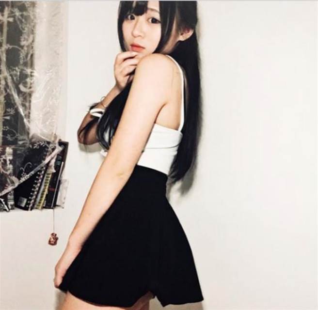 网红砚秋，常常在个人Instagram上分享她的生活照。(翻摄自@blackruby_)