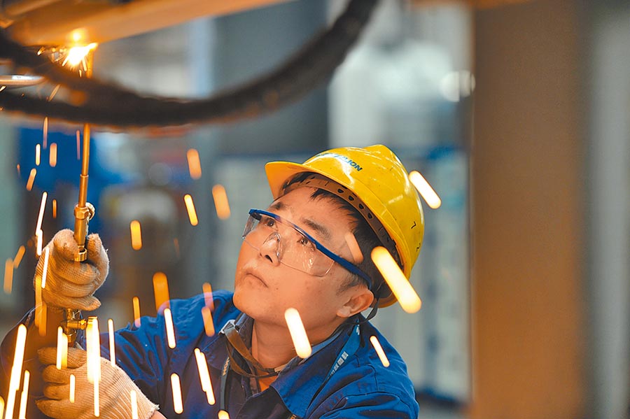 上海电焊工招聘_上海兆锦集团招聘电焊工8500到12000一个月是真的吗