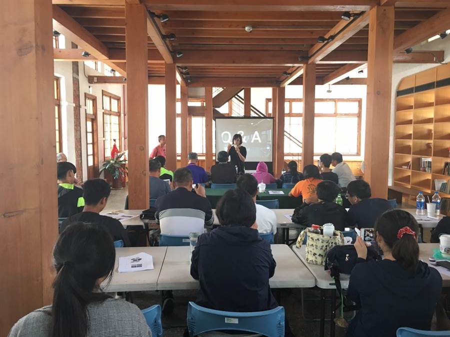 å
¨åè¾²æ¥ç¶ç人åæå®æèå°¾ç§æå¤§å¸è¾²æ¥ç§æç³»æ°ç䏿æ©è¾²æ¥ç¶çèè¡é·èª²ç¨ï¼ç«å§èæ²»è¬ååµå¸çã(è¨±ç´ æ æ)