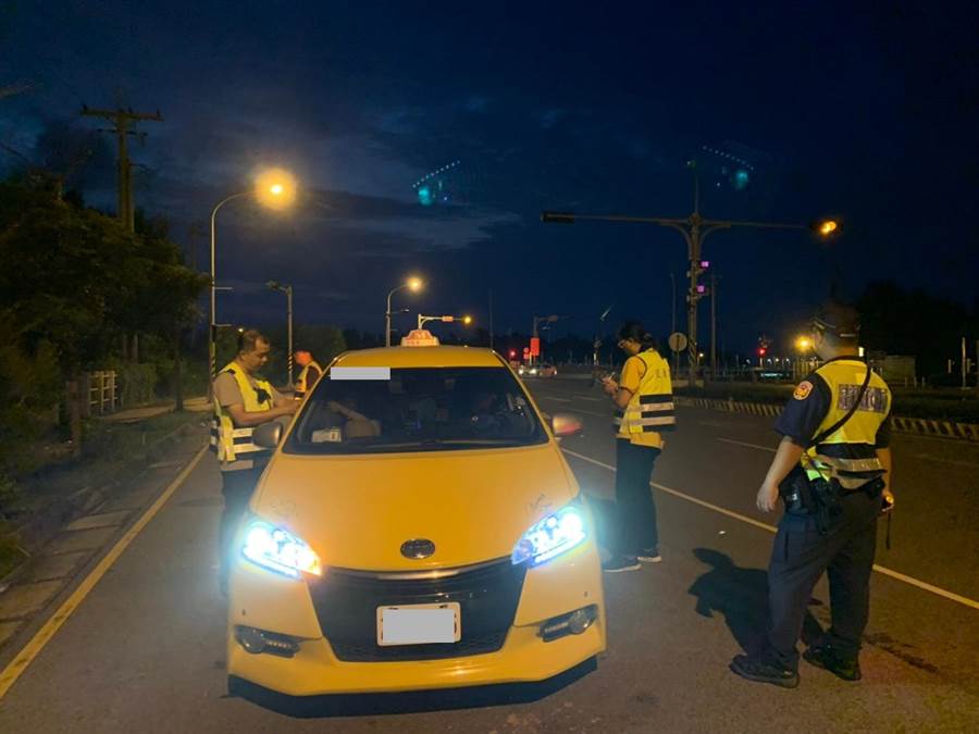 中市府稽查非法白牌車及未跳表計程車 生活 中時